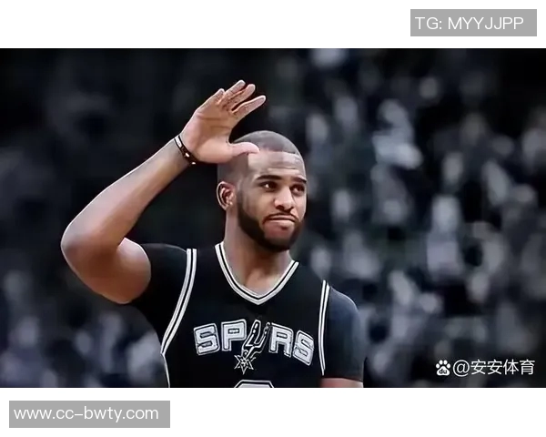 保罗现身赌城观看马刺与雷霆NBA杯半决赛引发关注