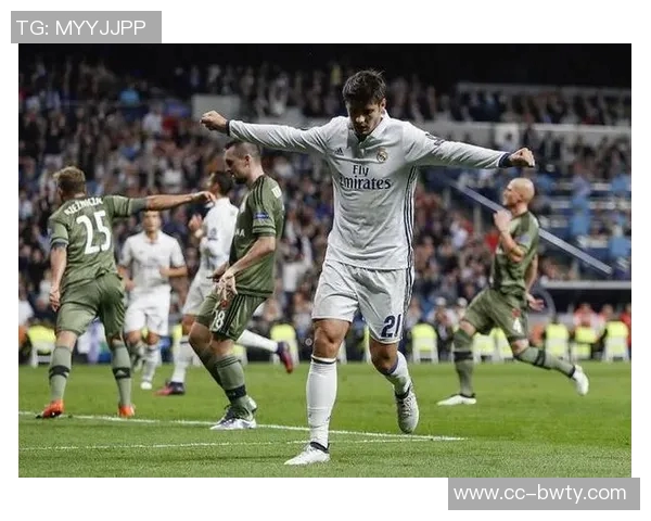 皇马青训营瞄准阿什拉夫之子引发关注已久 皇马青训营瞄准阿什拉夫之子引发关注已久